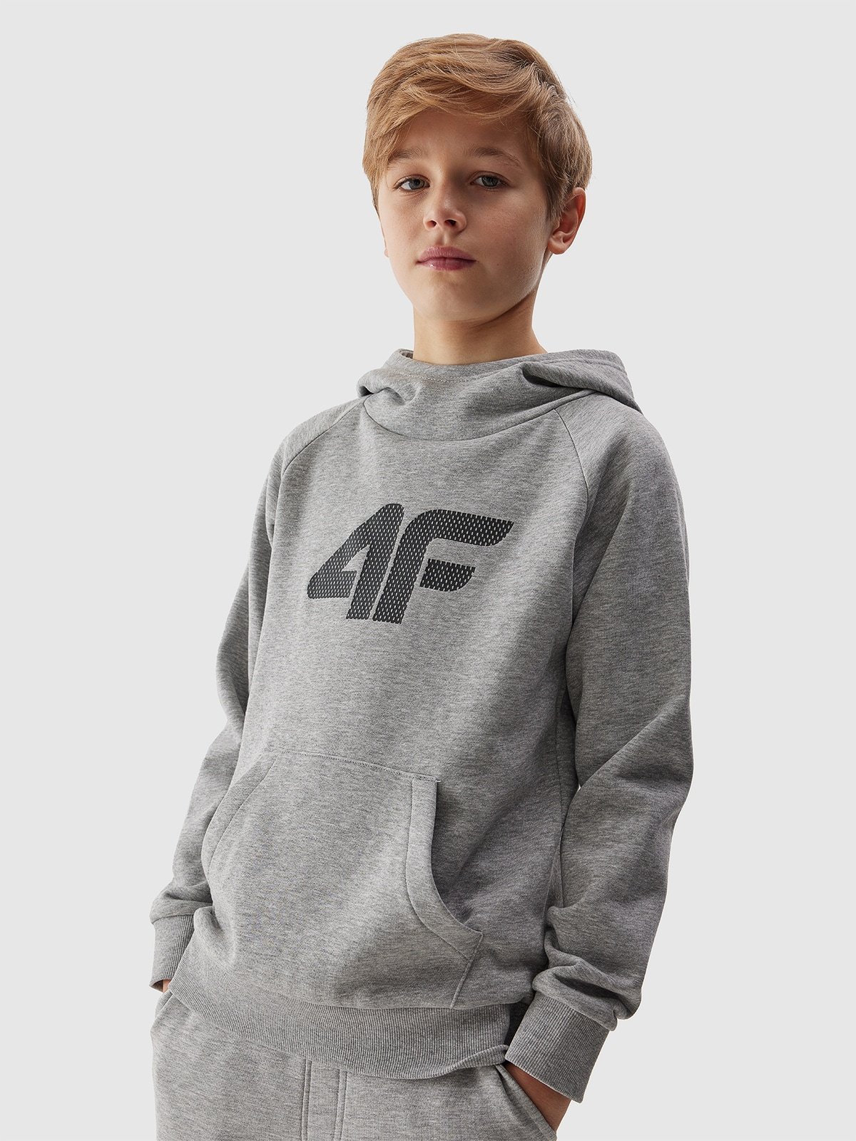 Bluza dresowa nierozpinana z kapturem chłopięca