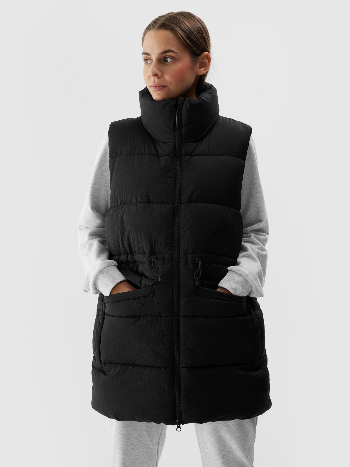 Długi bezrękawnik puchowy z wypełnieniem syntetycznym damski - czarny