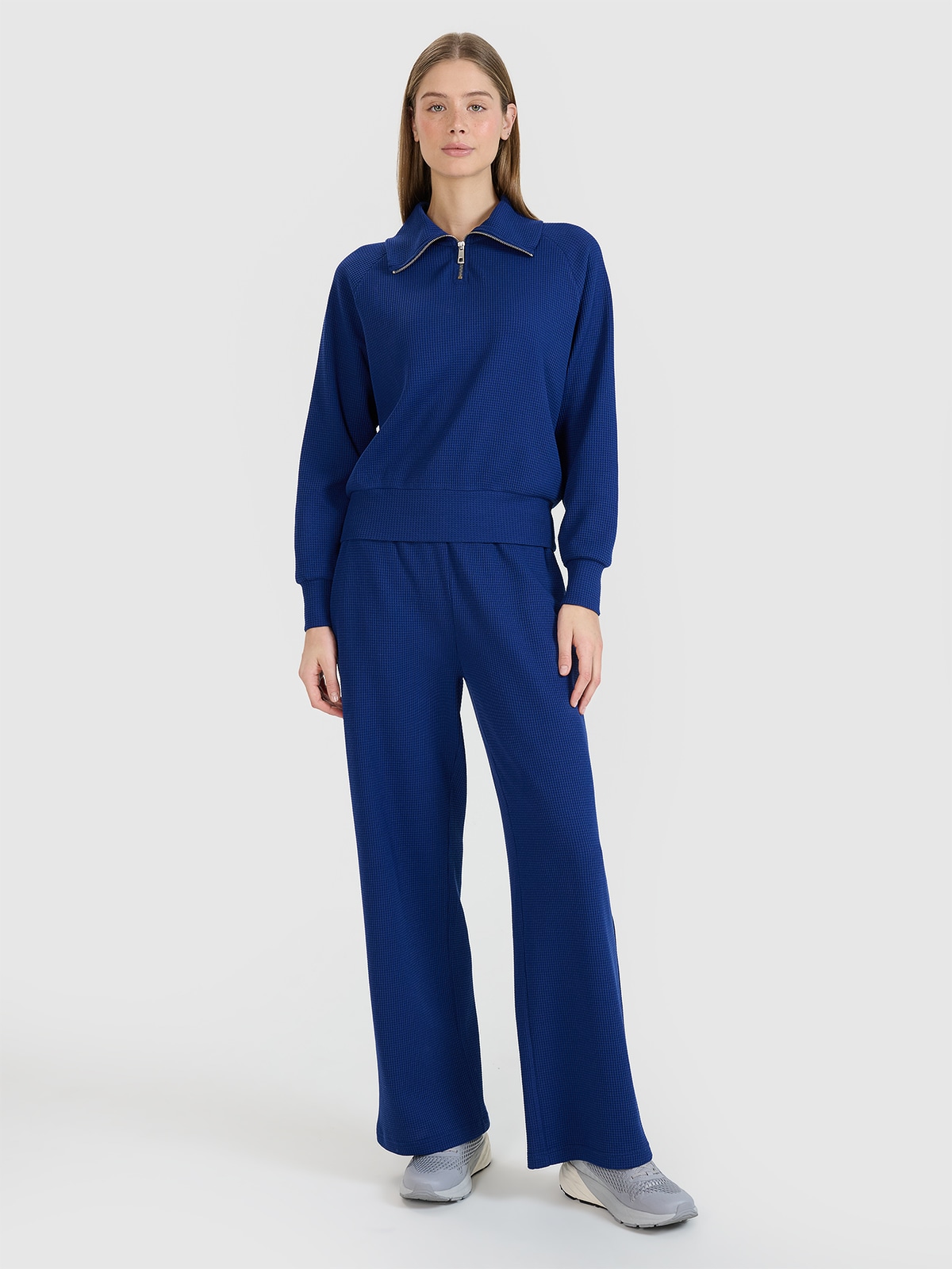 4F Spodnie oversize z szerokimi nogawkami damskie - granatowe XL