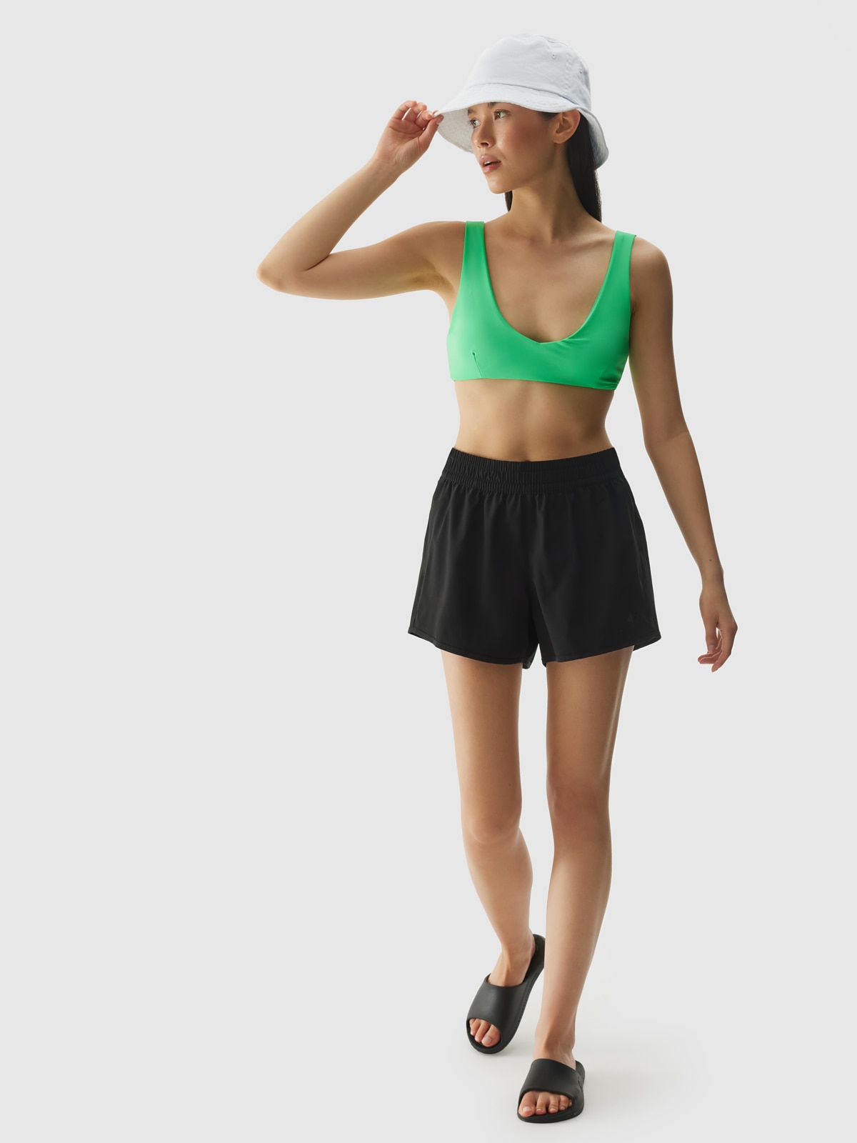 4F Spodenki plażowe damskie - czarne M