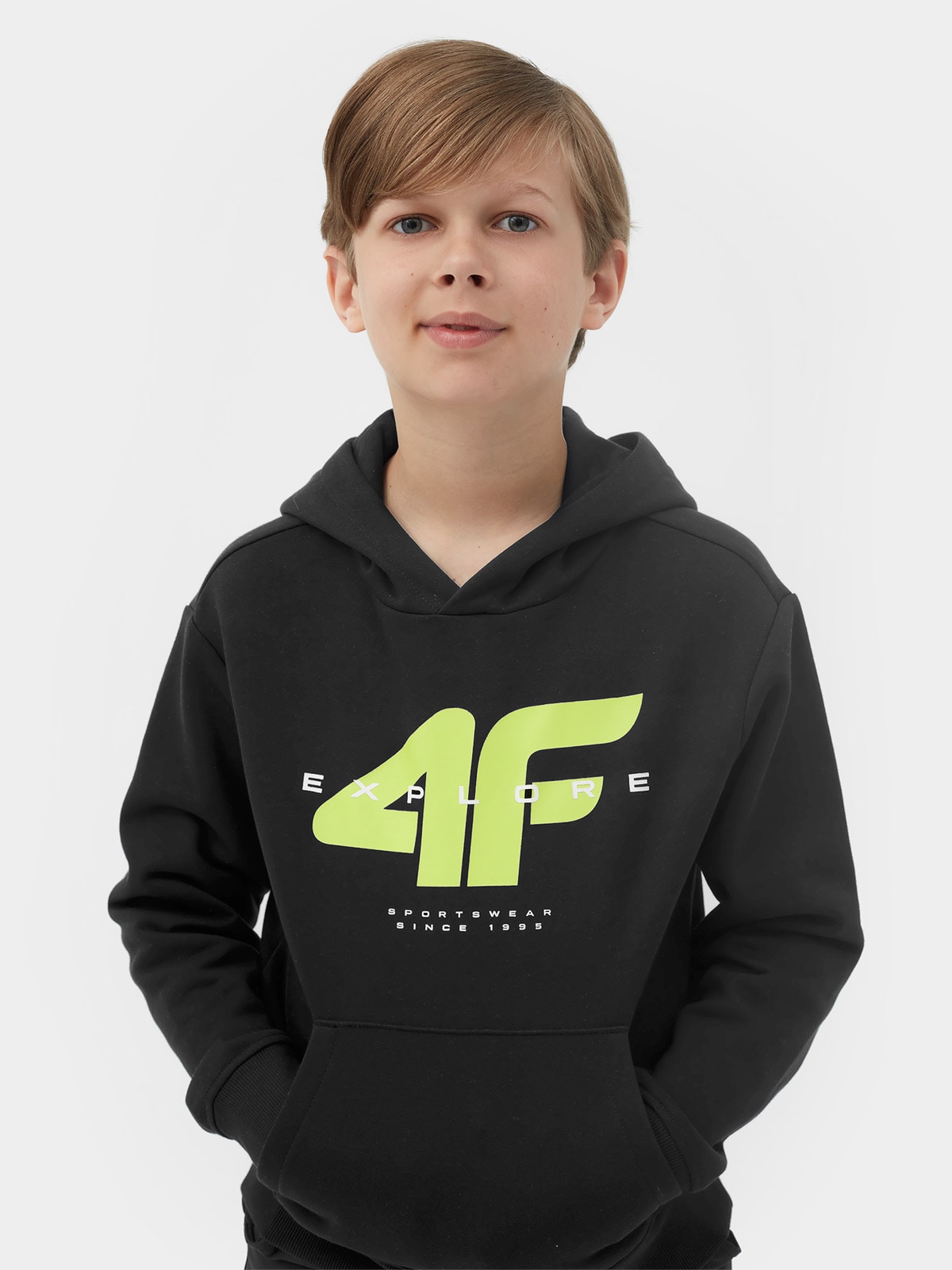 Bluza dresowa nierozpinana z kapturem chłopięca