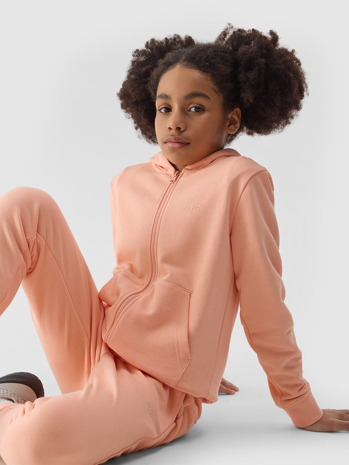 Bluza dresowa rozpinana z kapturem dziewczęca - pudrowy koral