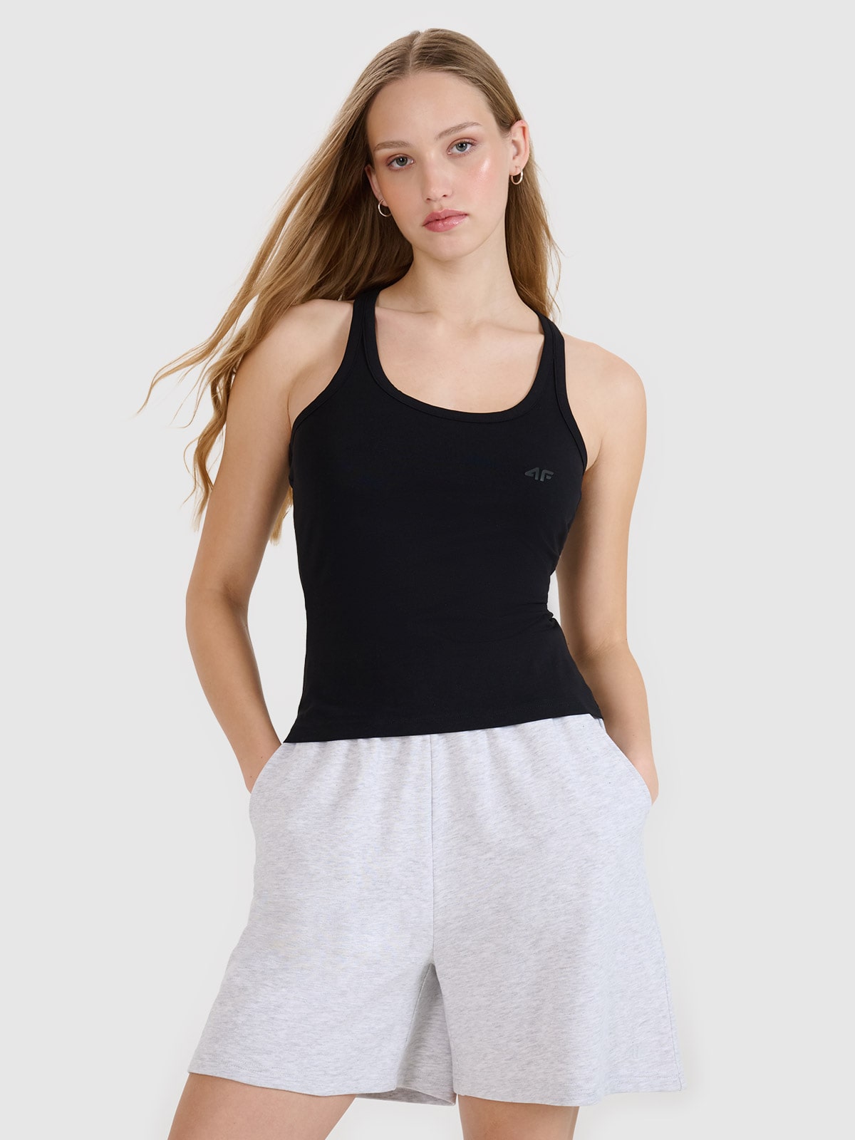 4F Top slim gładki damski - czarny XS