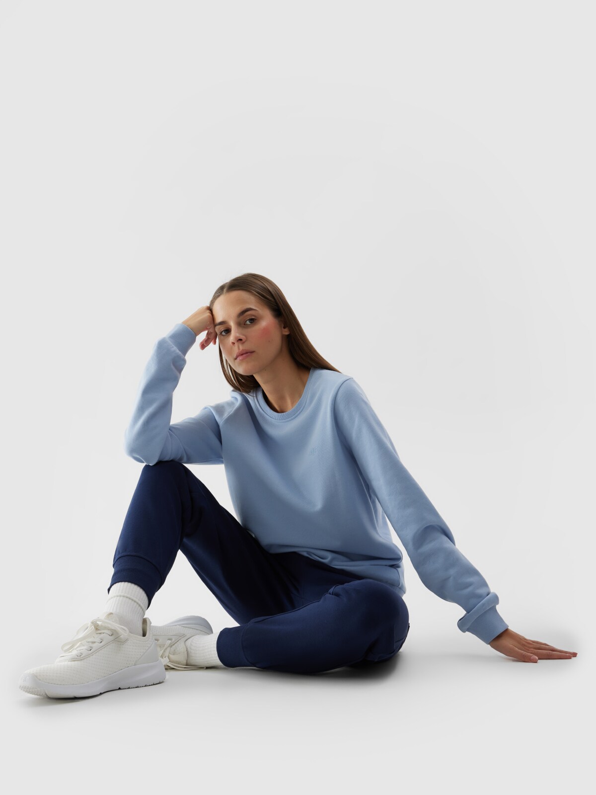 Bluza dresowa nierozpinana bez kaptura damska - niebieska