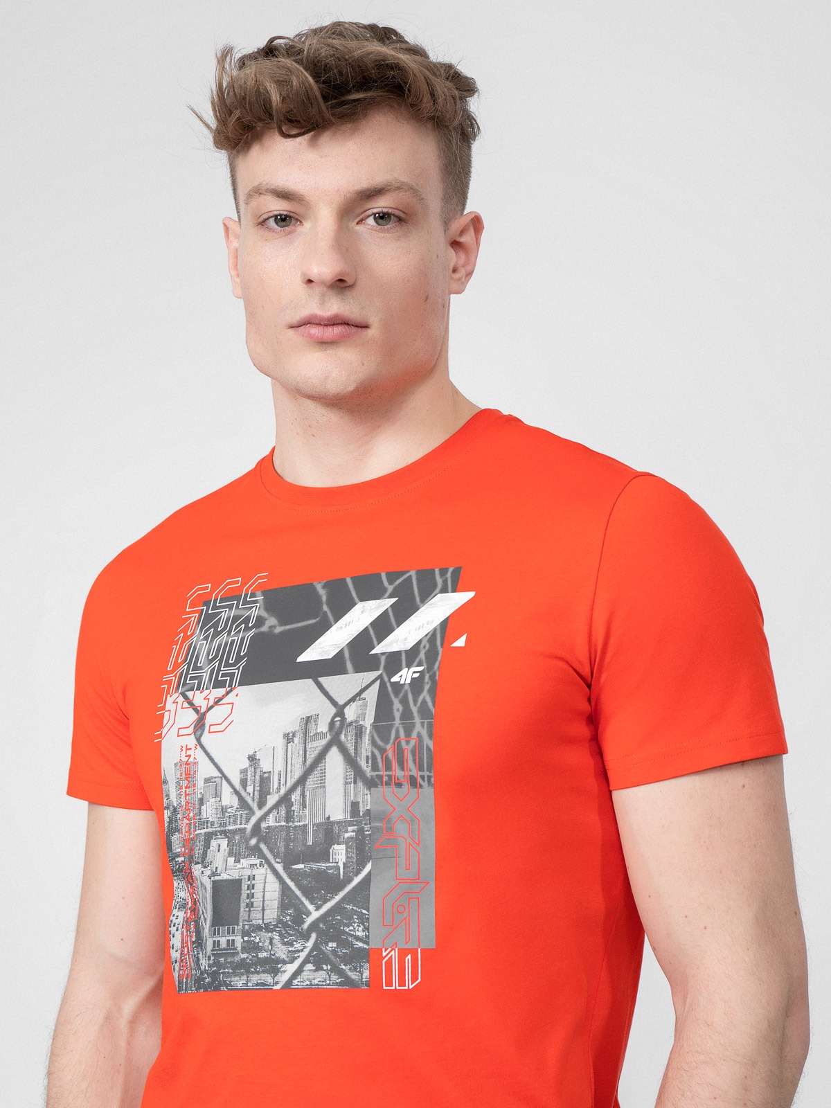 T-shirt regular z nadrukiem męski