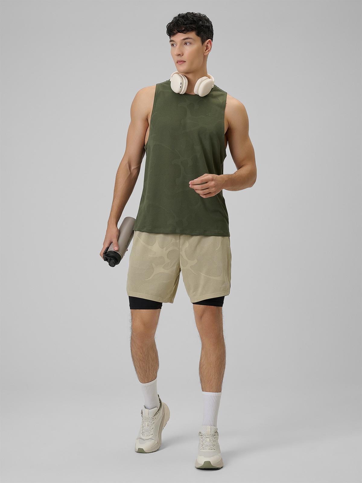 4F Spodenki treningowe szybkoschnące męskie - beżowe S