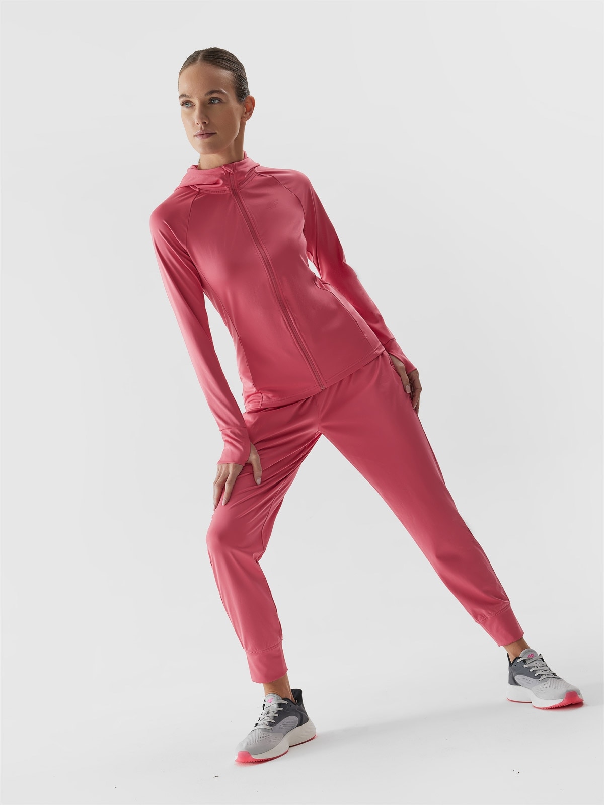 Spodnie treningowe z materiałów z recyklingu damskie