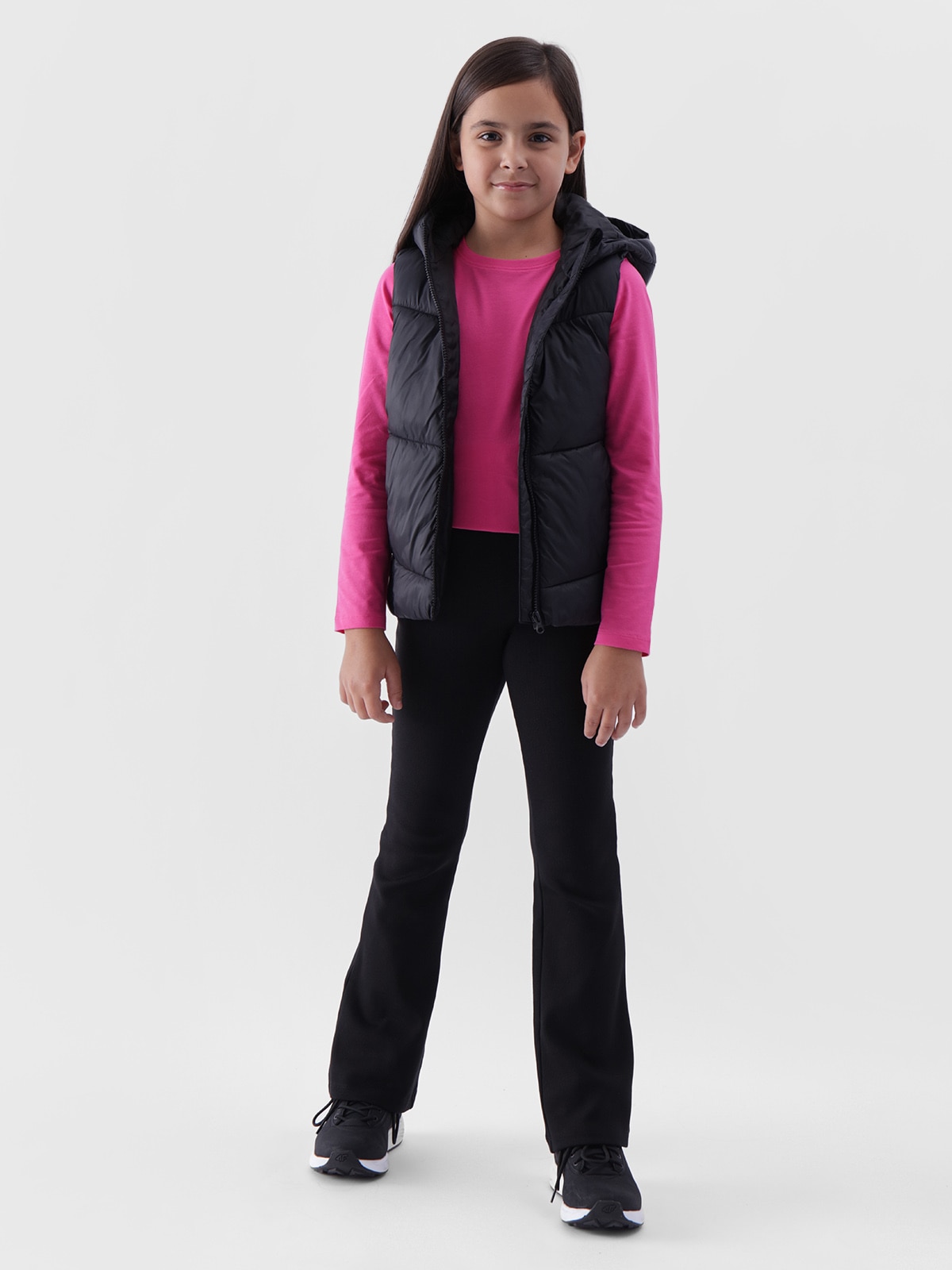 4F Bezrękawnik puchowy pikowany z kapturem dziewczęcy - czarny 128 (7-8 lat)