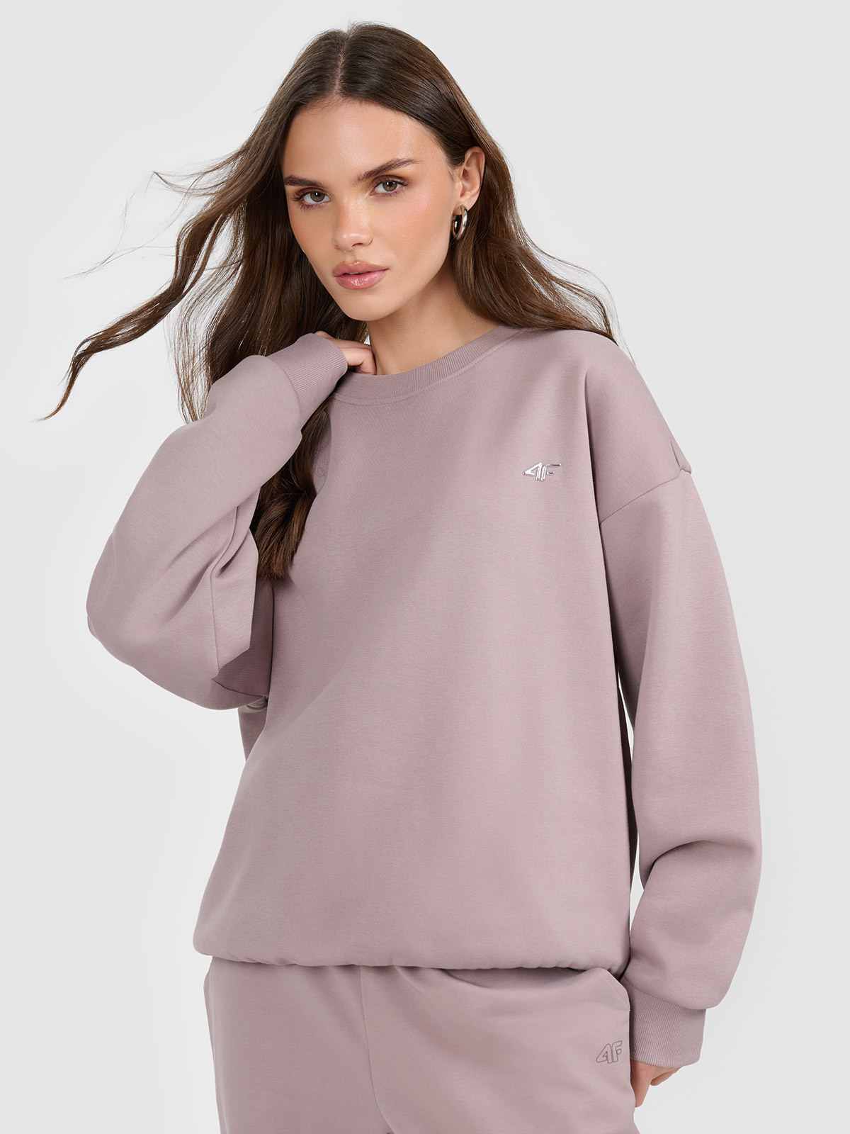 4F Bluza dresowa nierozpinana bez kaptura damska - beżowa S