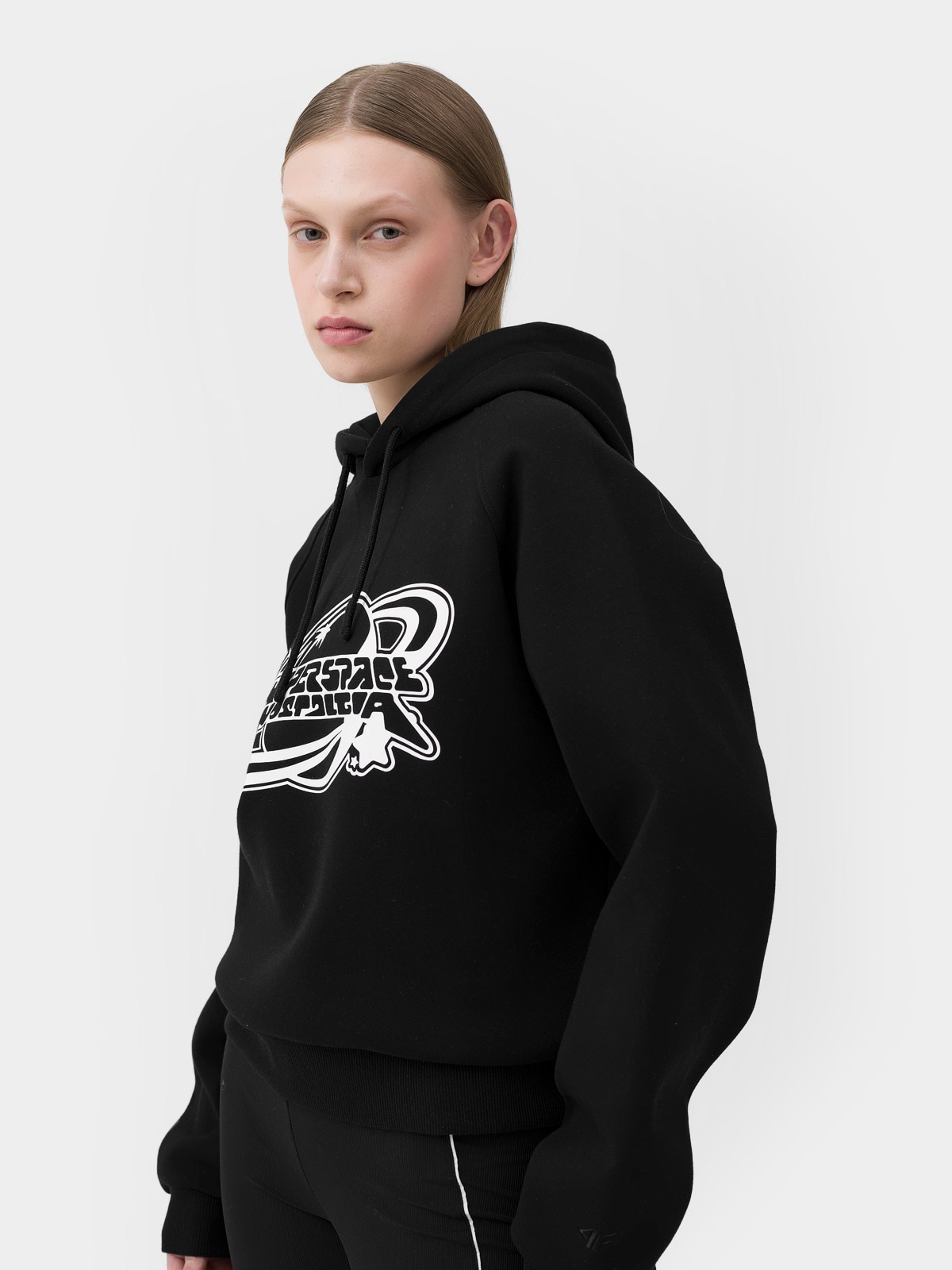 Bluza dresowa nierozpinana z kapturem damska