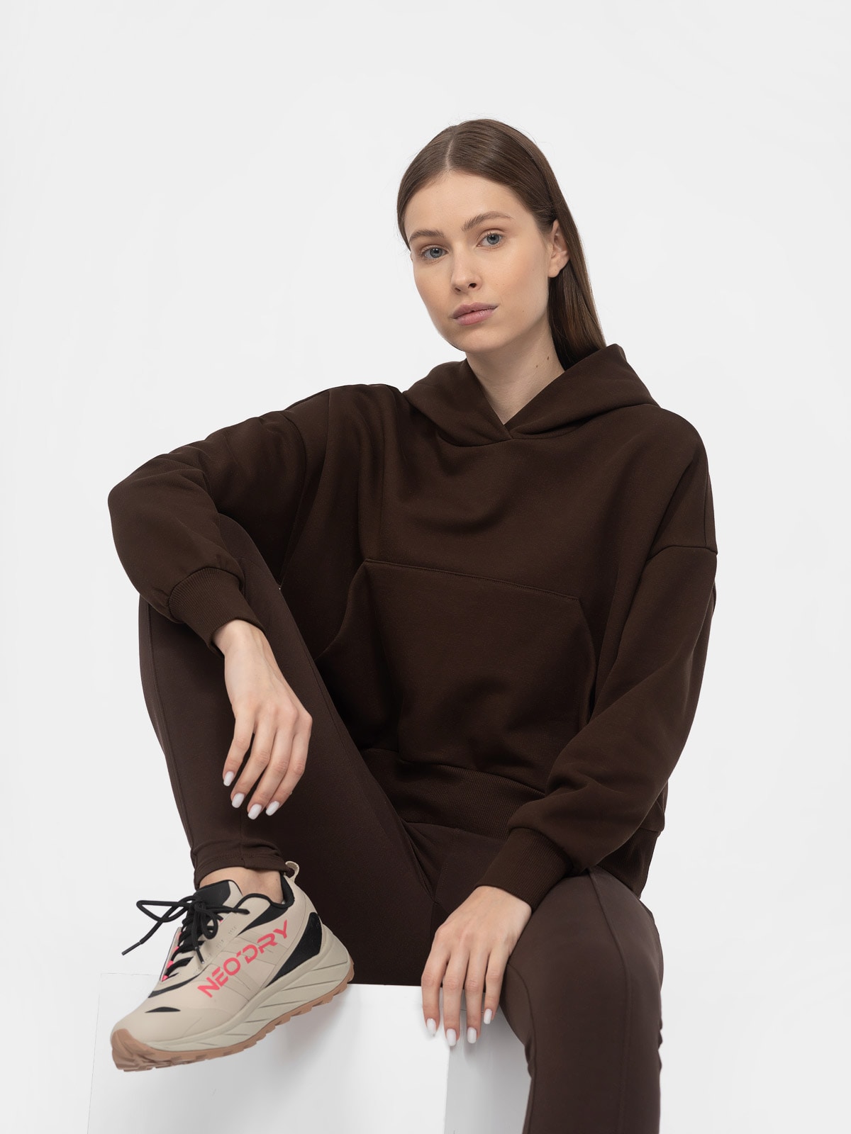 Bluza dresowa nierozpinana z kapturem damska