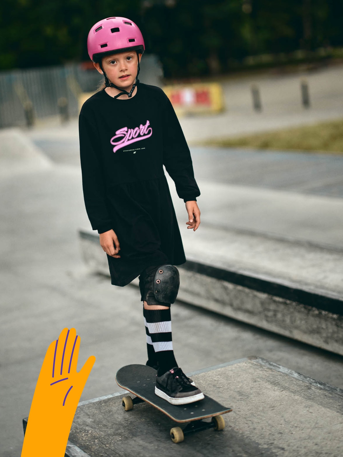 Sukienka dzianinowa z długim rękawem dziewczęca