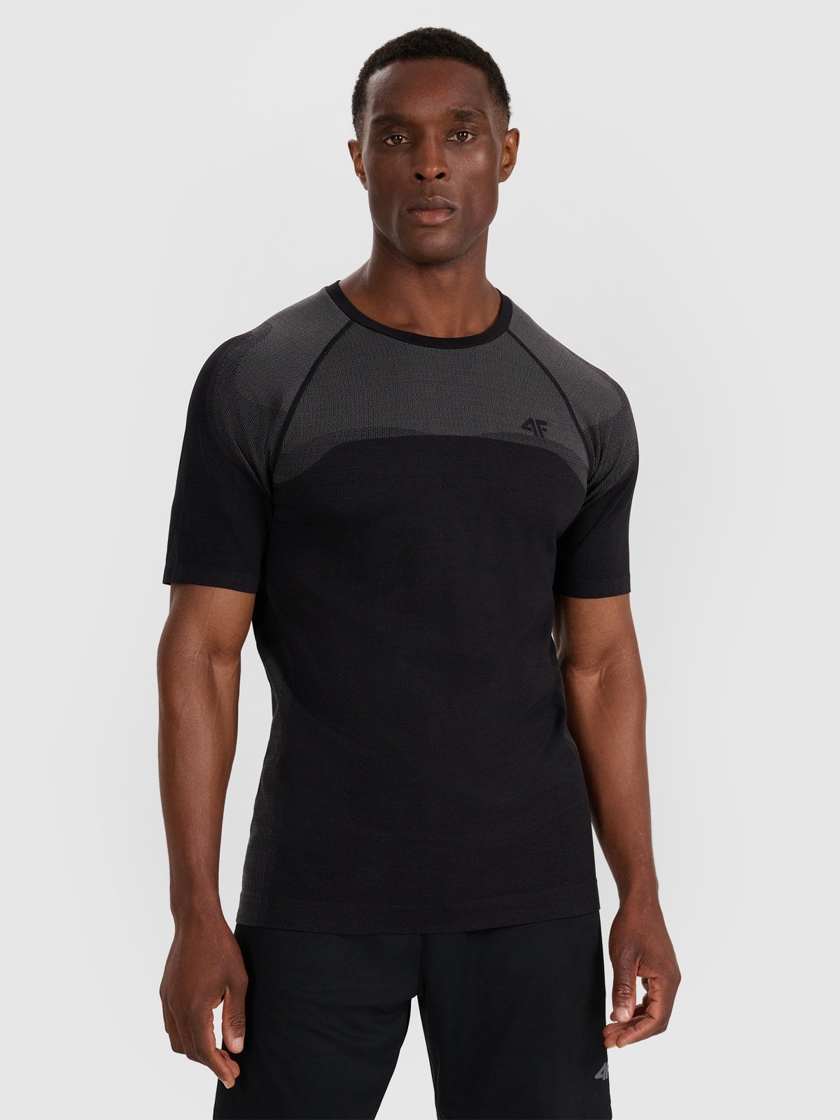 4F Koszulka treningowa bezszwowa męska - czarna S/M