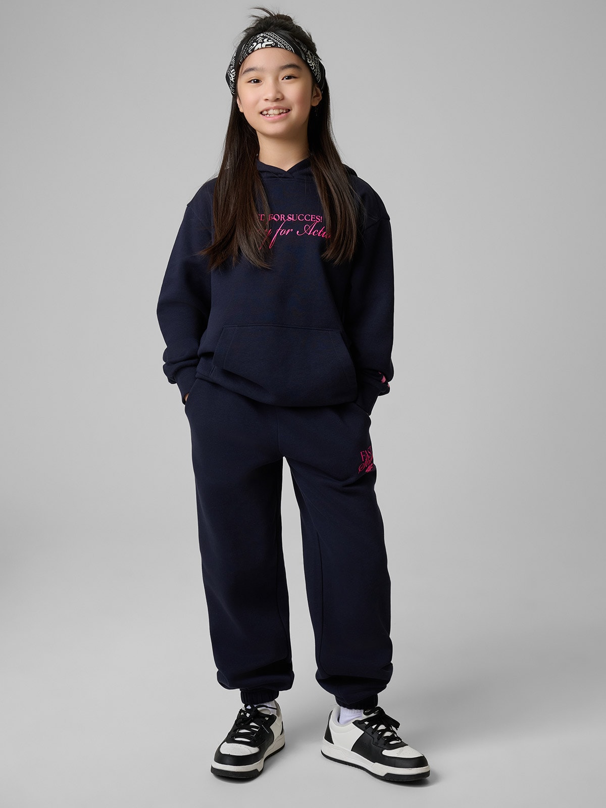 4F Spodnie dresowe joggery dziewczęce - granatowe 146/152 (10-12 lat)