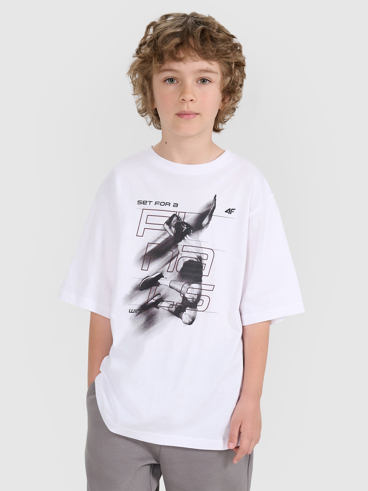 4F T-shirt regular z nadrukiem dziecięcy - biały 158/164 (12-14 lat)
