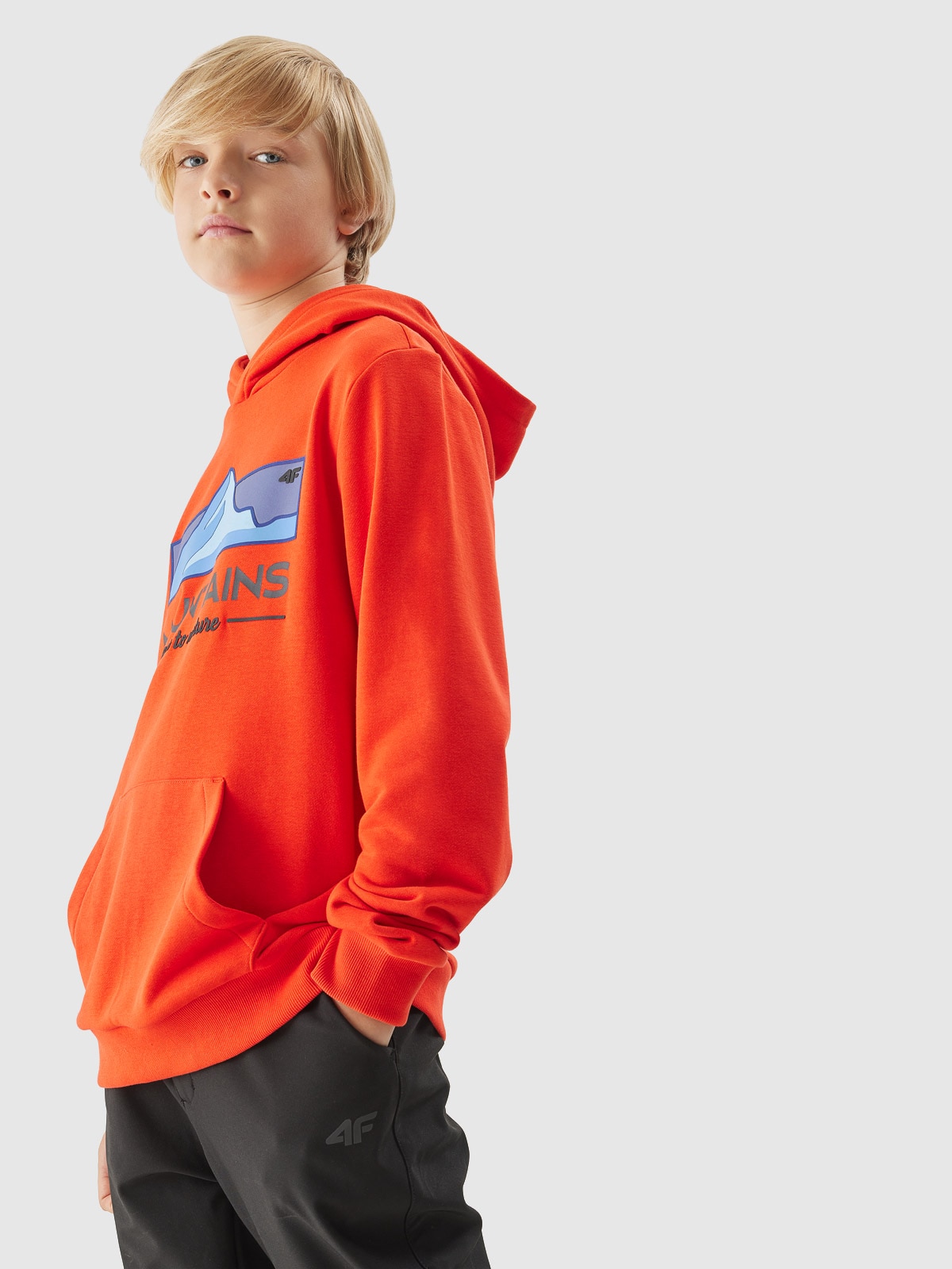 Bluza dresowa nierozpinana z kapturem chłopięca