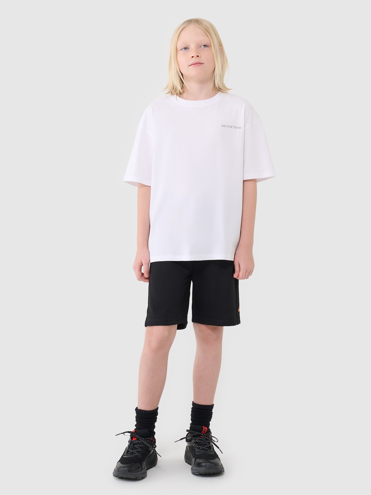 4F Spodenki dresowe chłopięce - czarne 146 (10-11 lat)