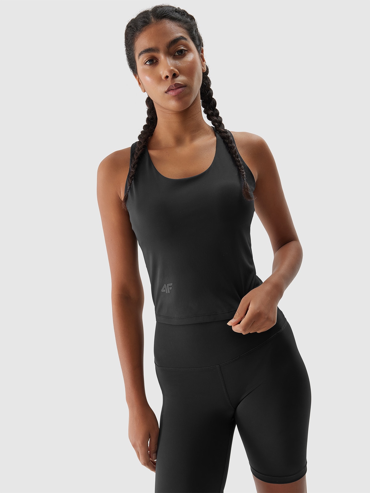 4F Top treningowy z niskim wsparciem damski - czarny XS