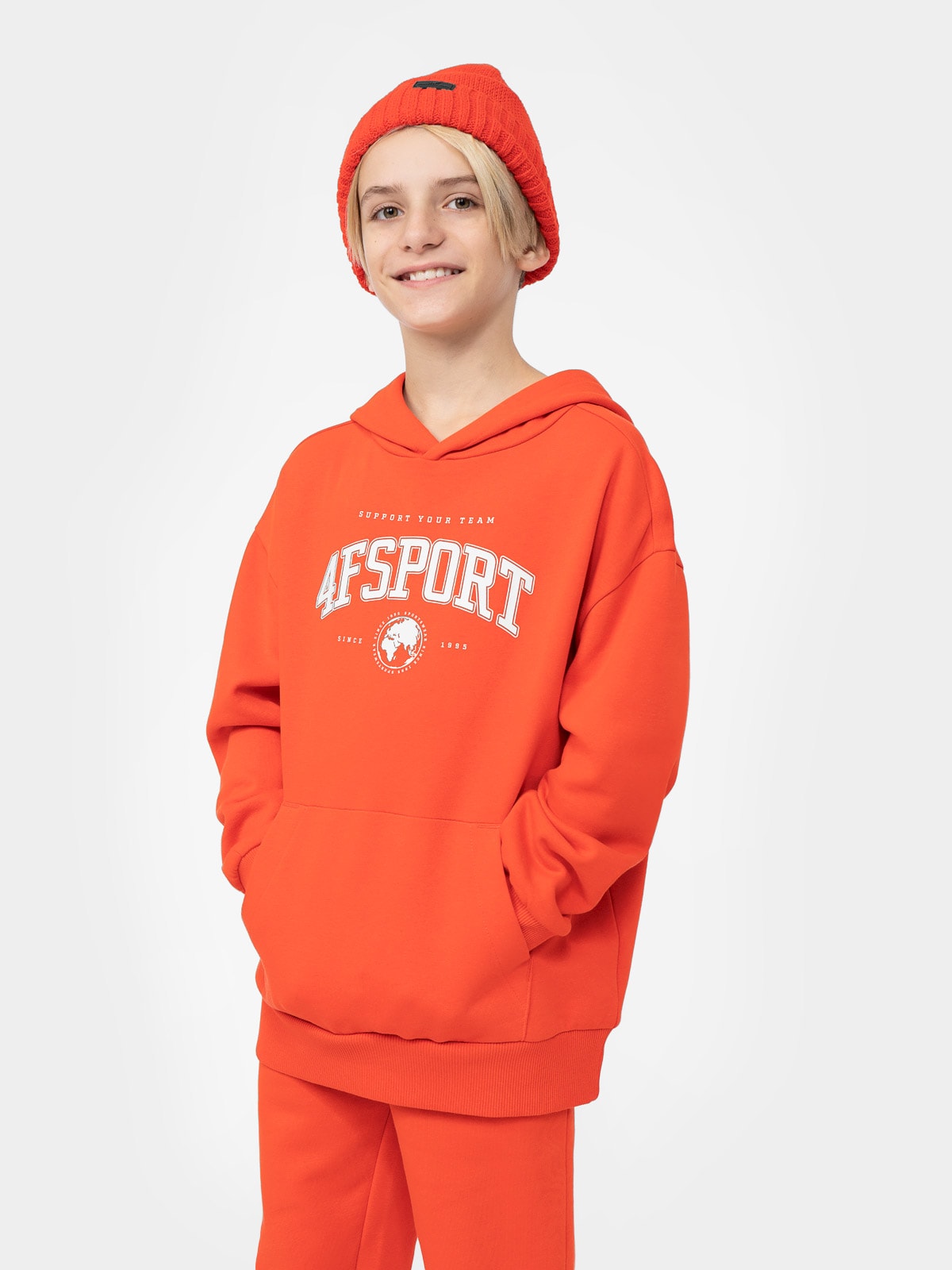 Bluza dresowa nierozpinana z kapturem chłopięca