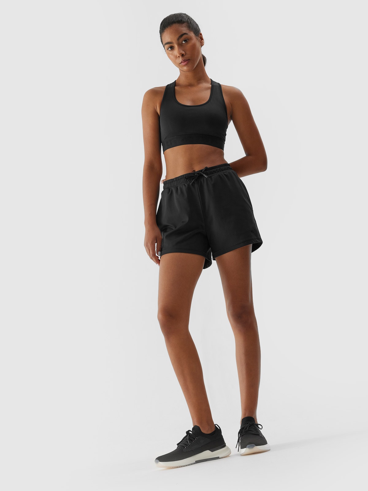 Spodenki treningowe z materiałem z recyklingu damskie