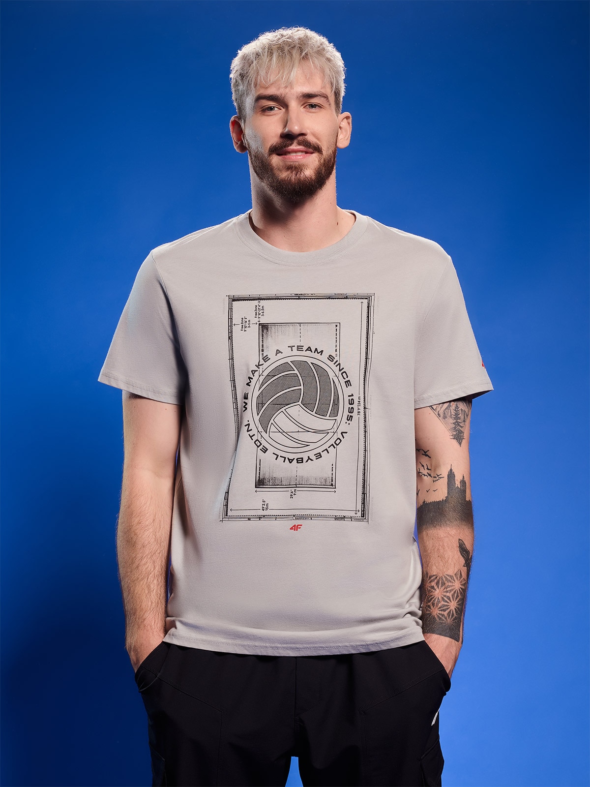 4F T-shirt regular z nadrukiem siatkarskim męski - szary XL