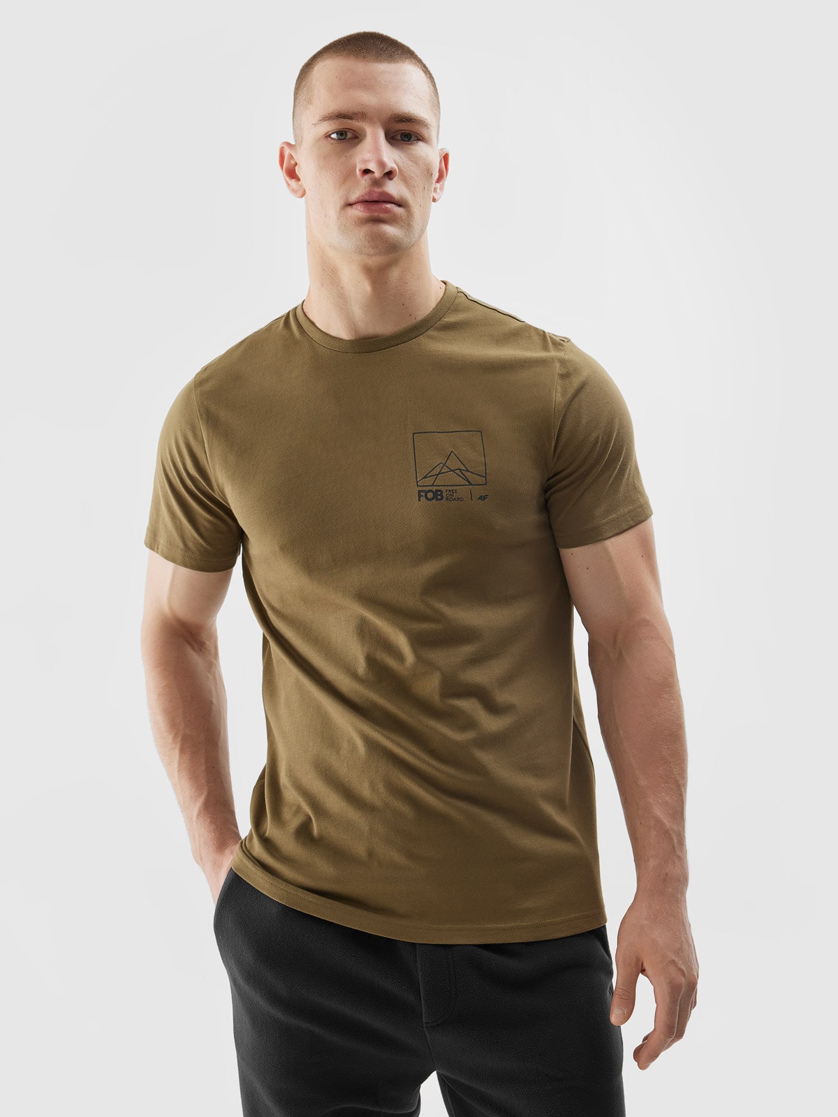 T-shirt regular z nadrukiem męski