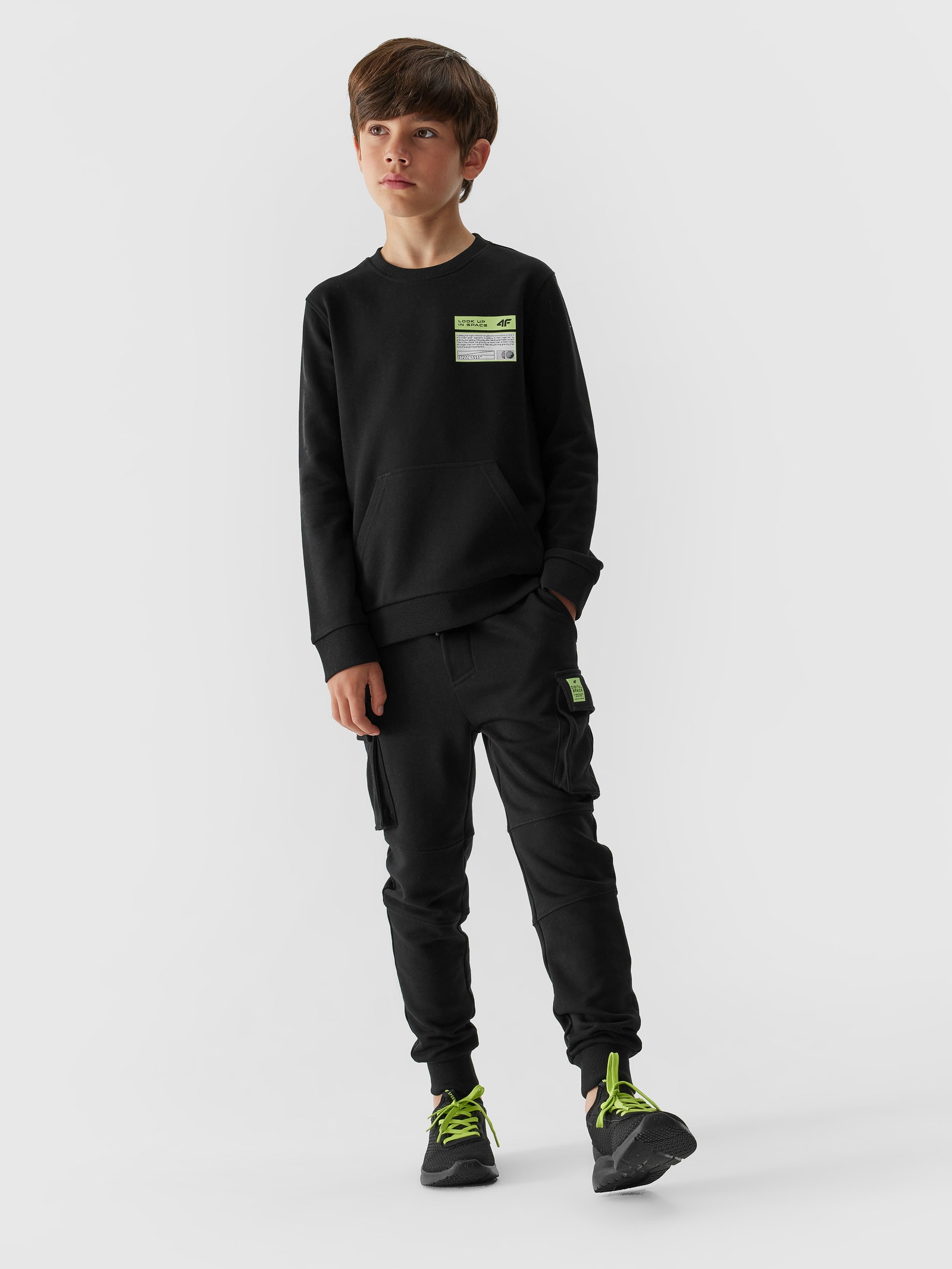 Bluza dresowa nierozpinana bez kaptura chłopięca