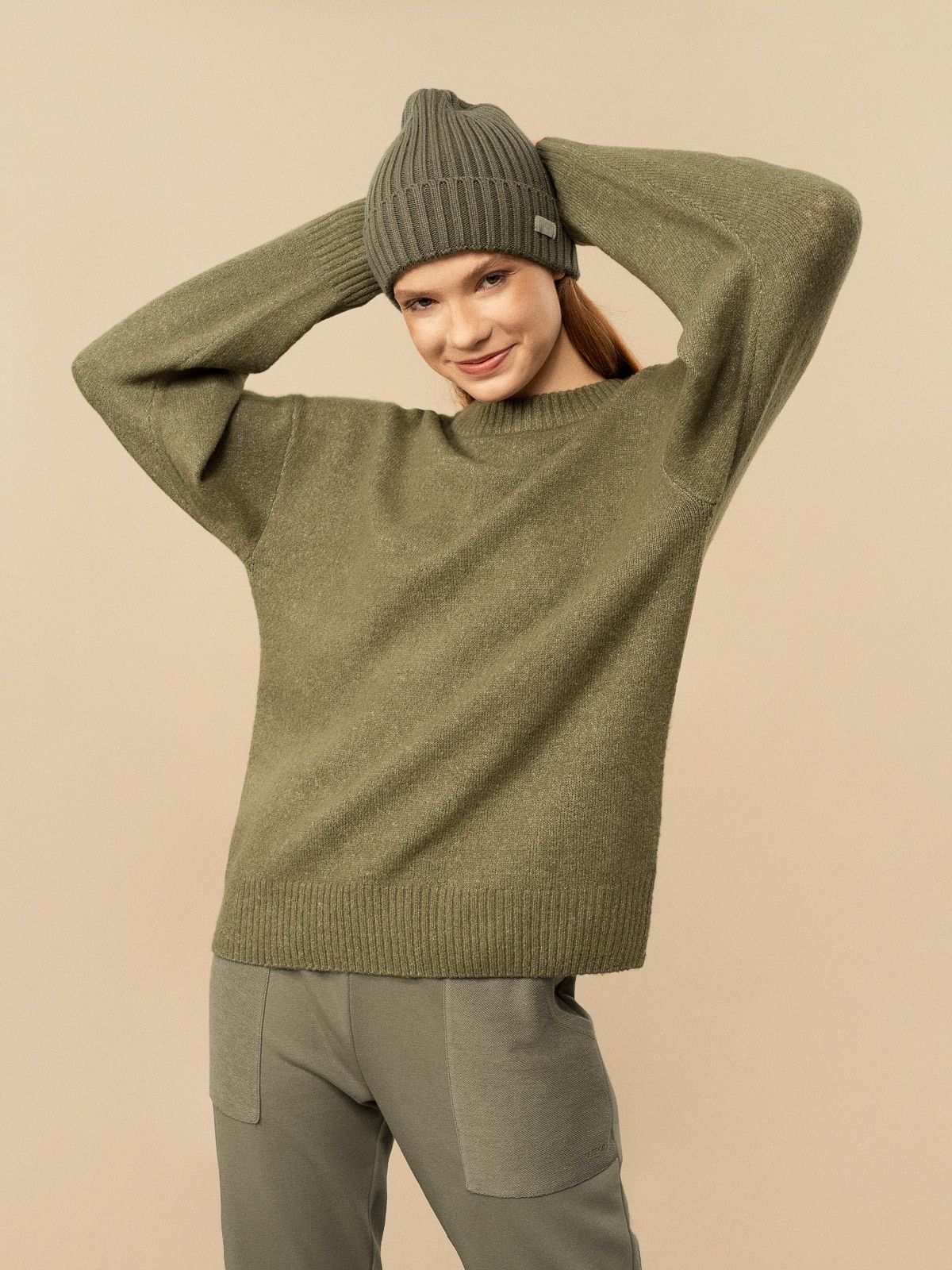 Czapka zimowa z wiskozą damska Outhorn - khaki