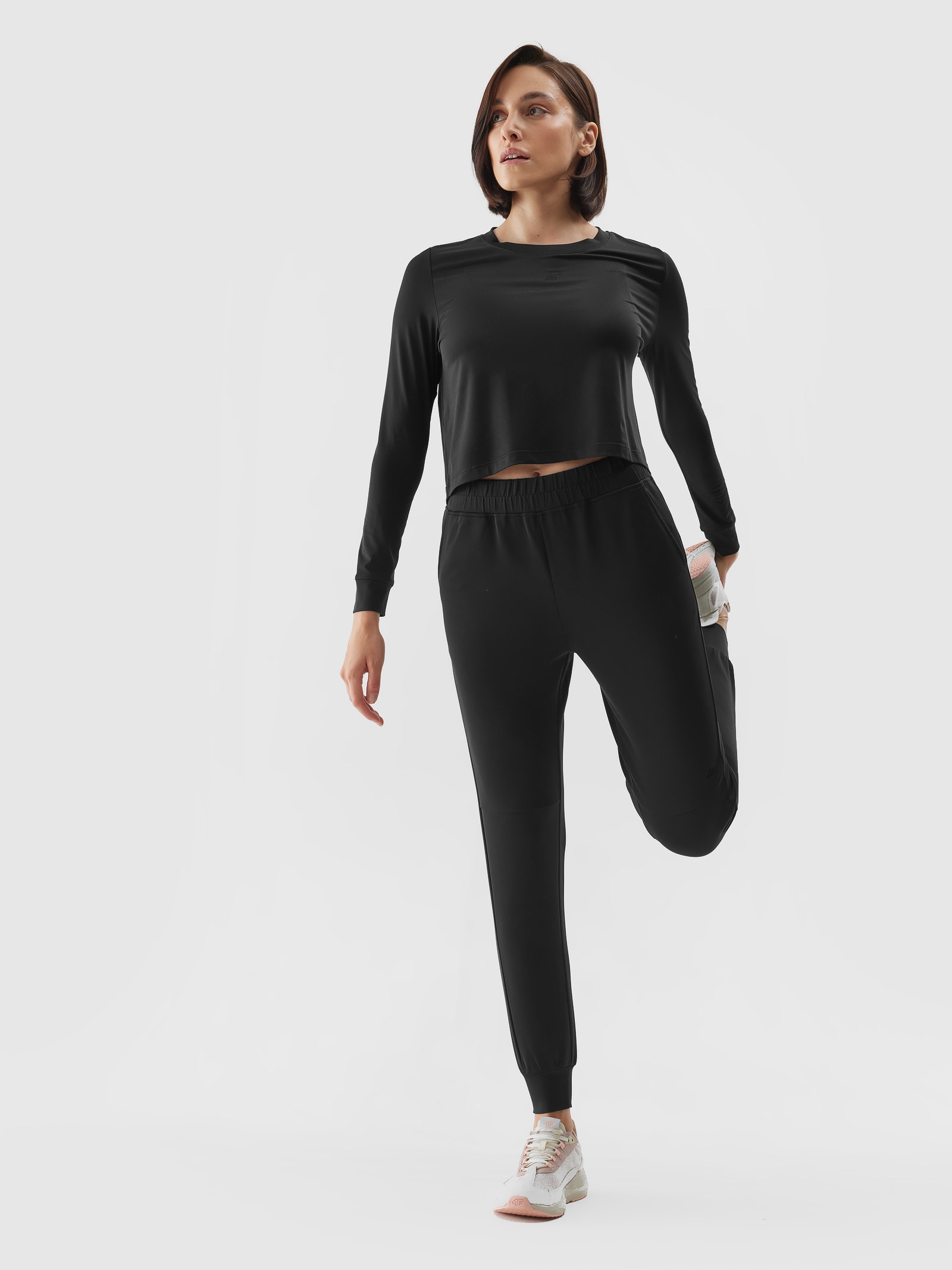 Spodnie treningowe szybkoschnące damskie - czarne