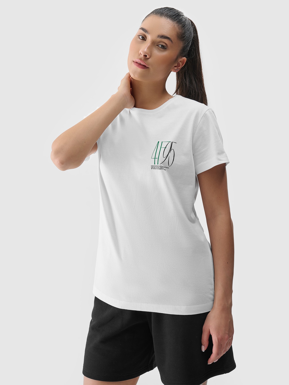 T-shirt slim z nadrukiem damski - biały