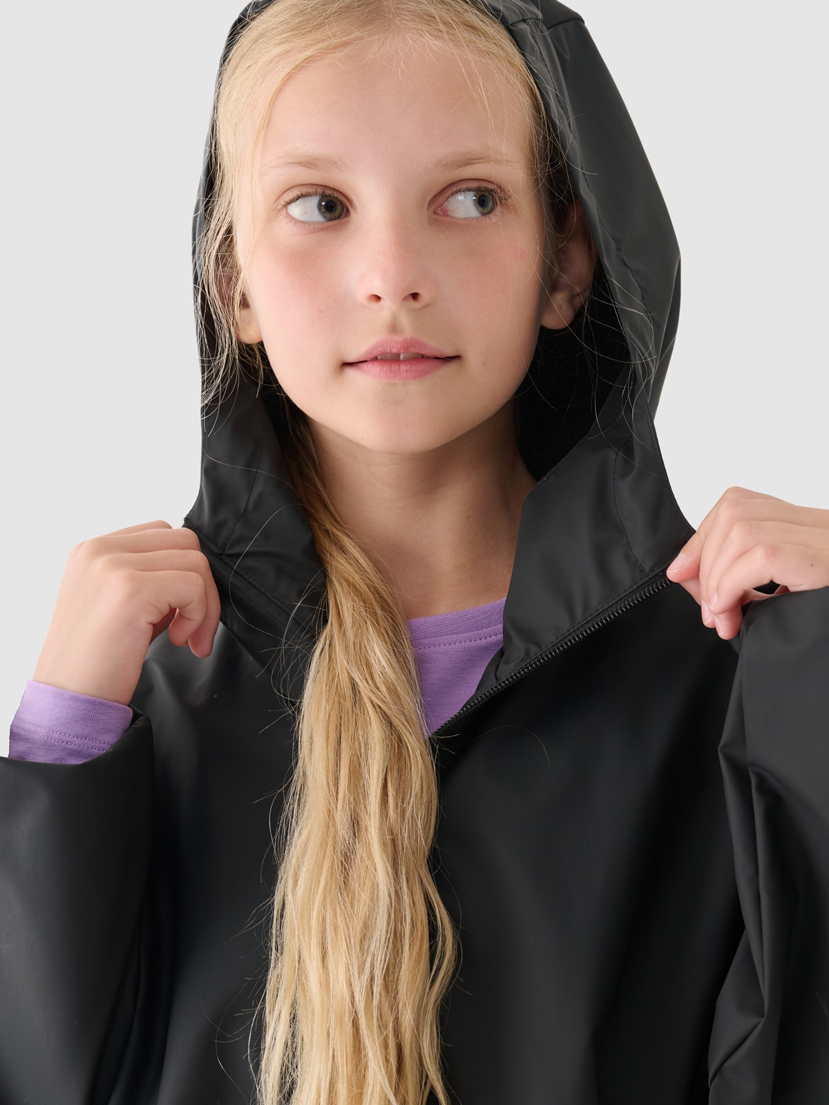 4F Kurtka przejściowa przeciwdeszczowa z gumową powłoką dziecięca - czarna 122 (6-7 lat)