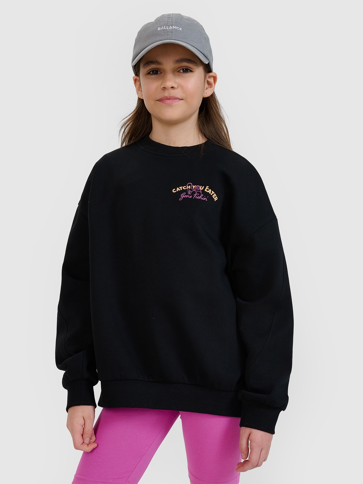 4F Bluza dresowa nierozpinana bez kaptura dziewczęca - czarna 152 (11-12 lat)