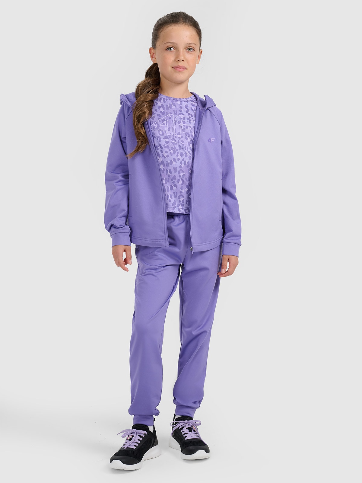 4F Spodnie sportowe joggery dziewczęce - fioletowe 146/152 (10-12 lat)