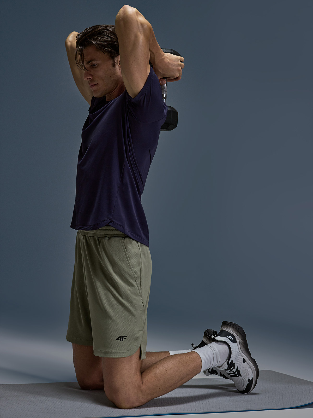 4F Spodenki treningowe szybkoschnące męskie - oliwkowe/khaki M