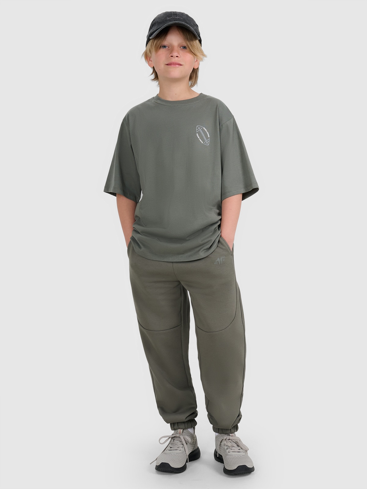 4F Spodnie dresowe joggery chłopięce - szare 128 (7-8 lat)