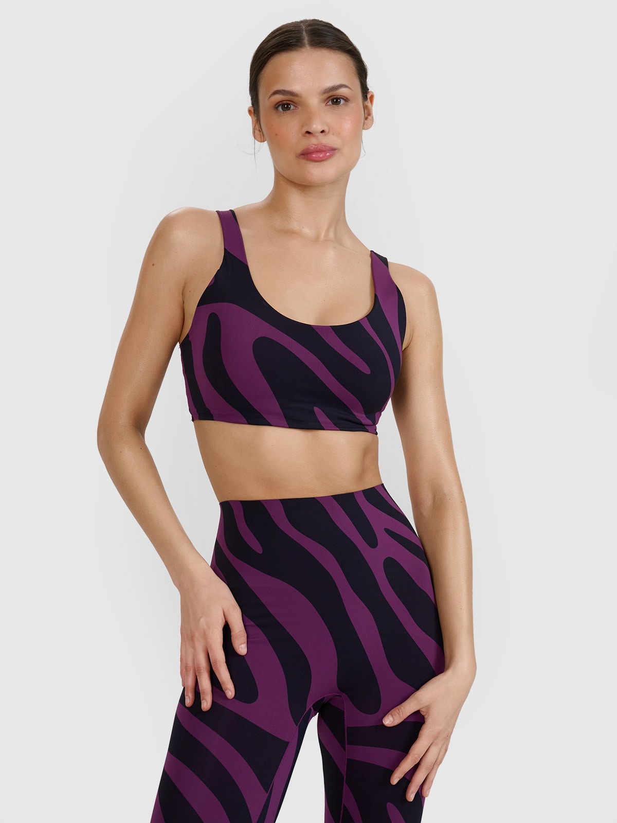 4F Biustonosz do jogi i pilatesu ze średnim wsparciem - fioletowy M