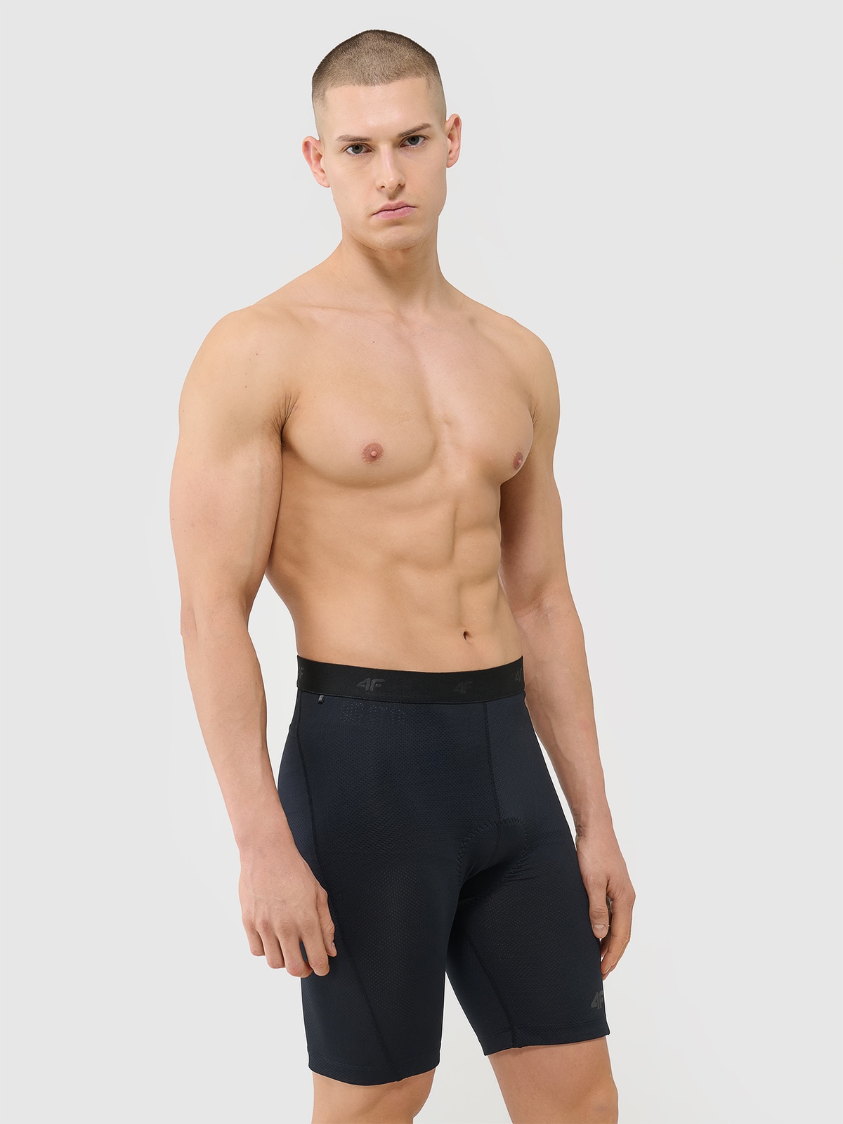 4F Spodenki rowerowe męskie - czarne L