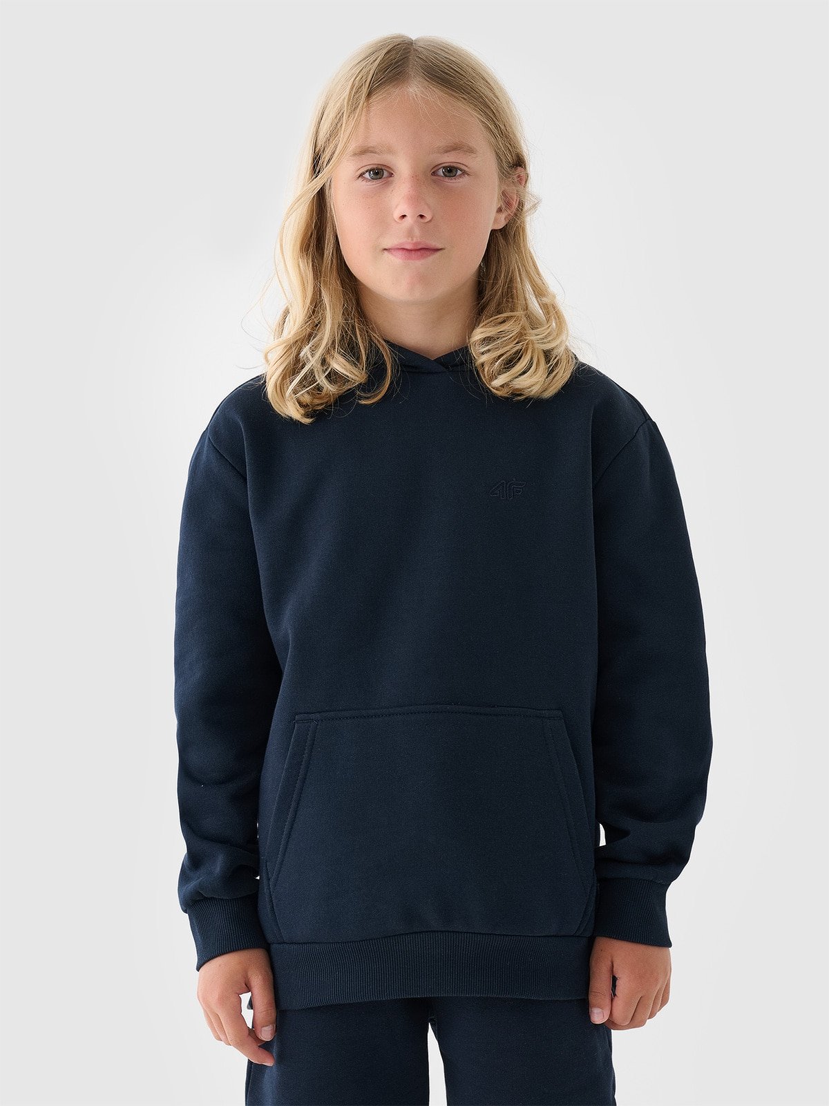 4F Bluza dresowa nierozpinana z kapturem chłopięca - granatowa 128 (7-8 lat)