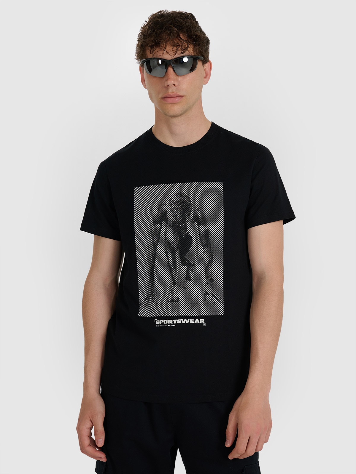 4F T-shirt regular z nadrukiem męski - czarny M