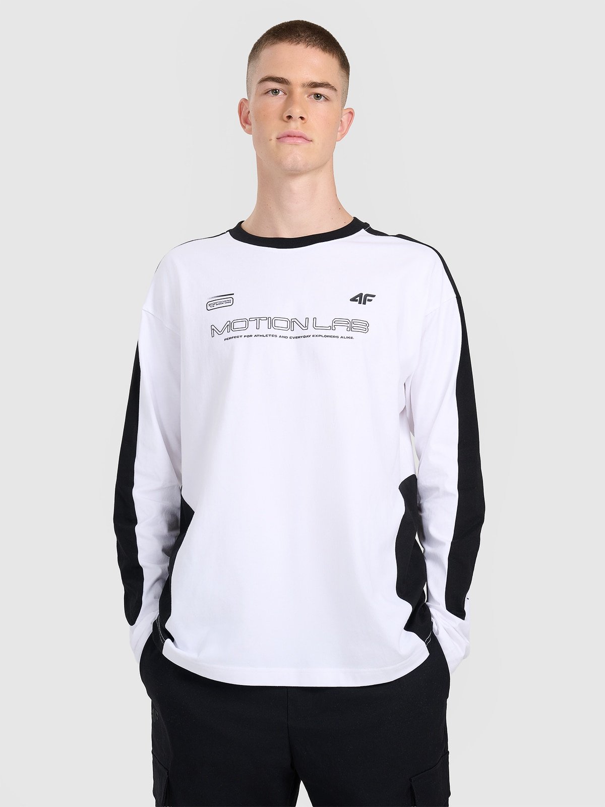 4F Longsleeve oversize z nadrukiem męski - biały M