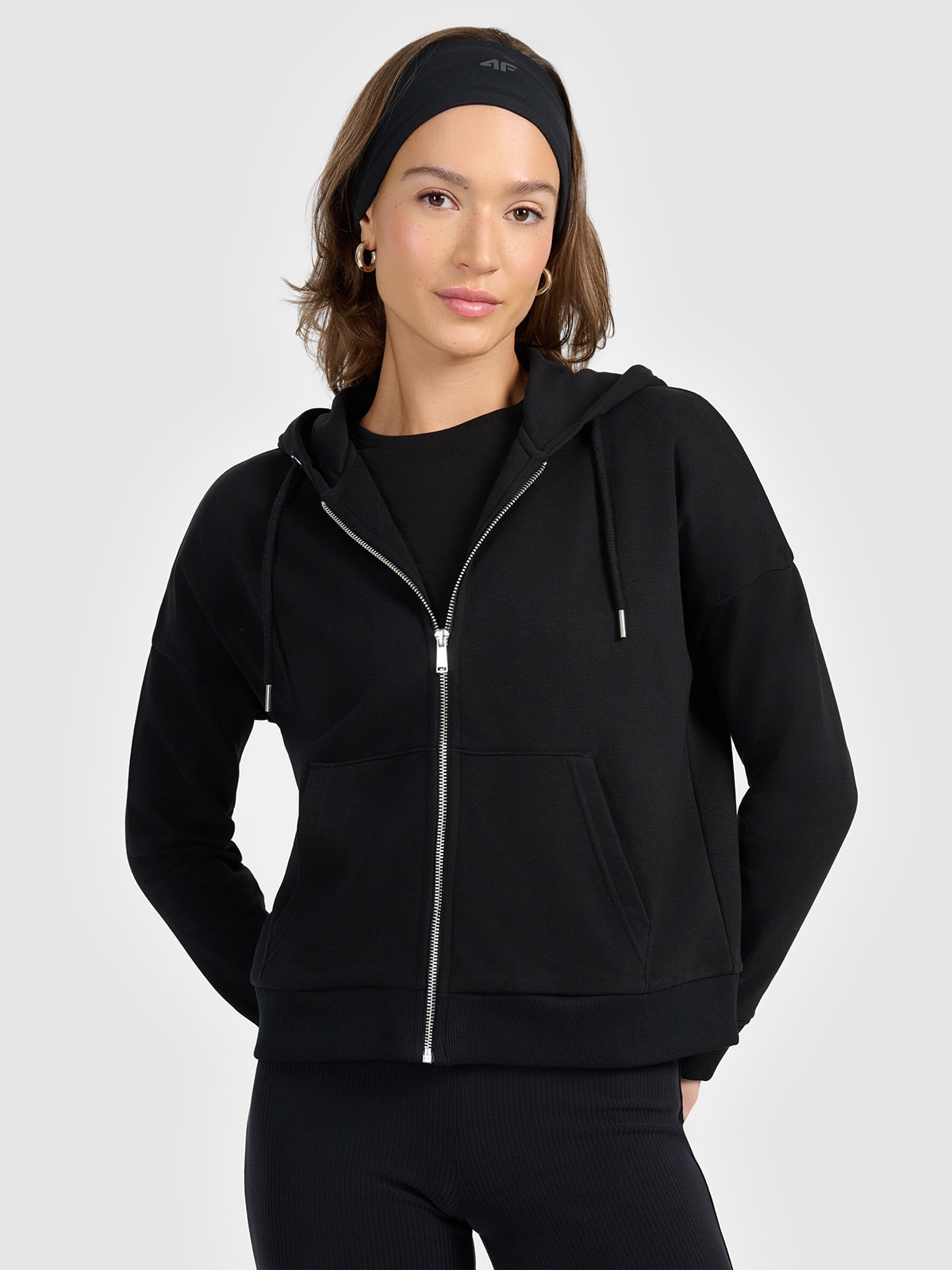4F Bluza dresowa rozpinana z kapturem damska - czarna L