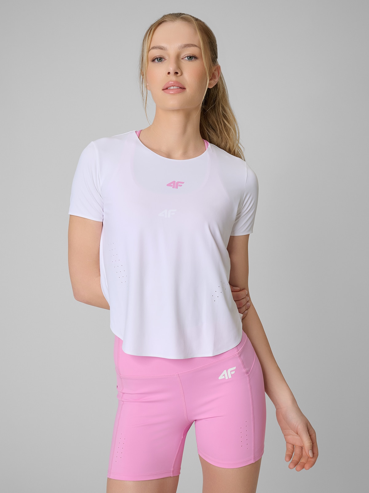 4F Koszulka treningowa regular szybkoschnąca damska - biała M