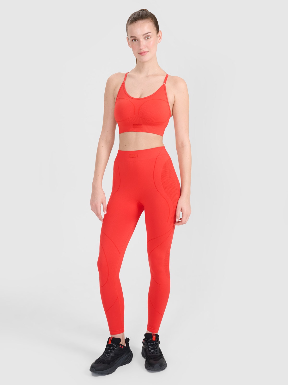 4F Legginsy treningowe bezszwowe damskie - czerwone M/L
