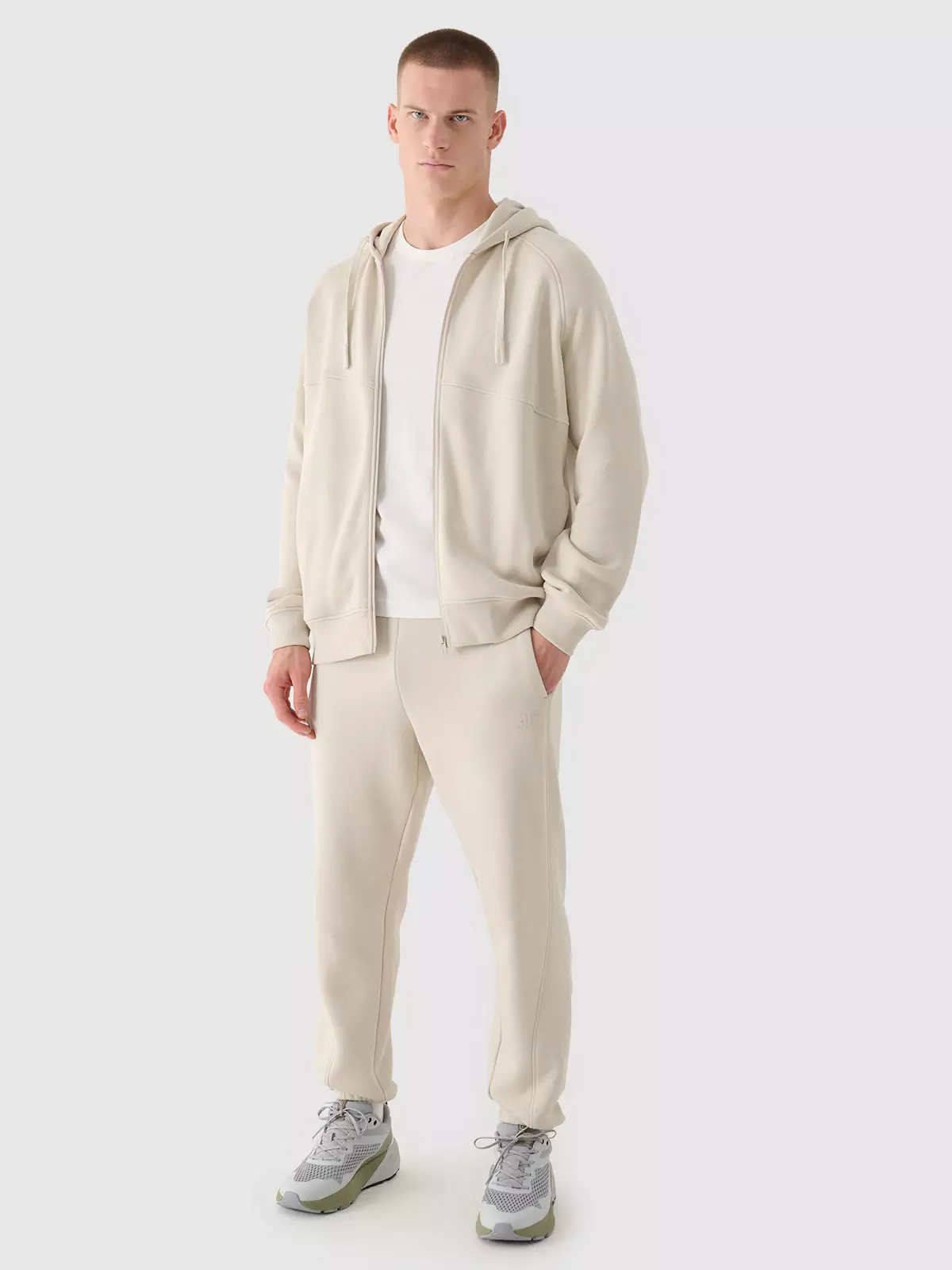4F Spodnie dresowe joggery męskie - beżowe L