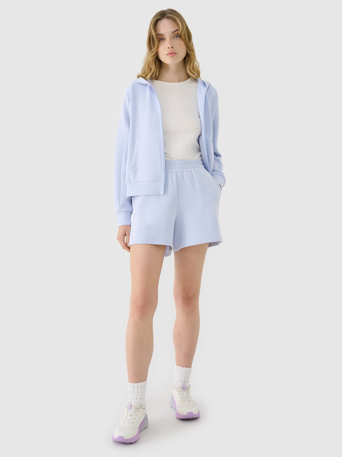 4F Spodenki dresowe z modalem damskie - niebieskie M