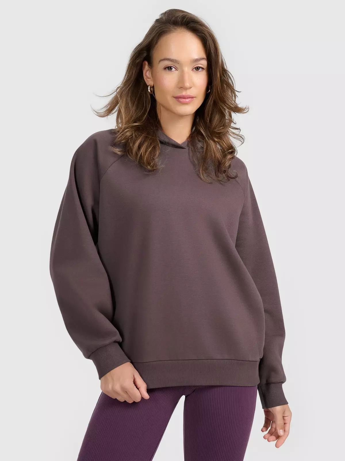 4F Bluza dresowa nierozpinana z kapturem damska - brązowa M