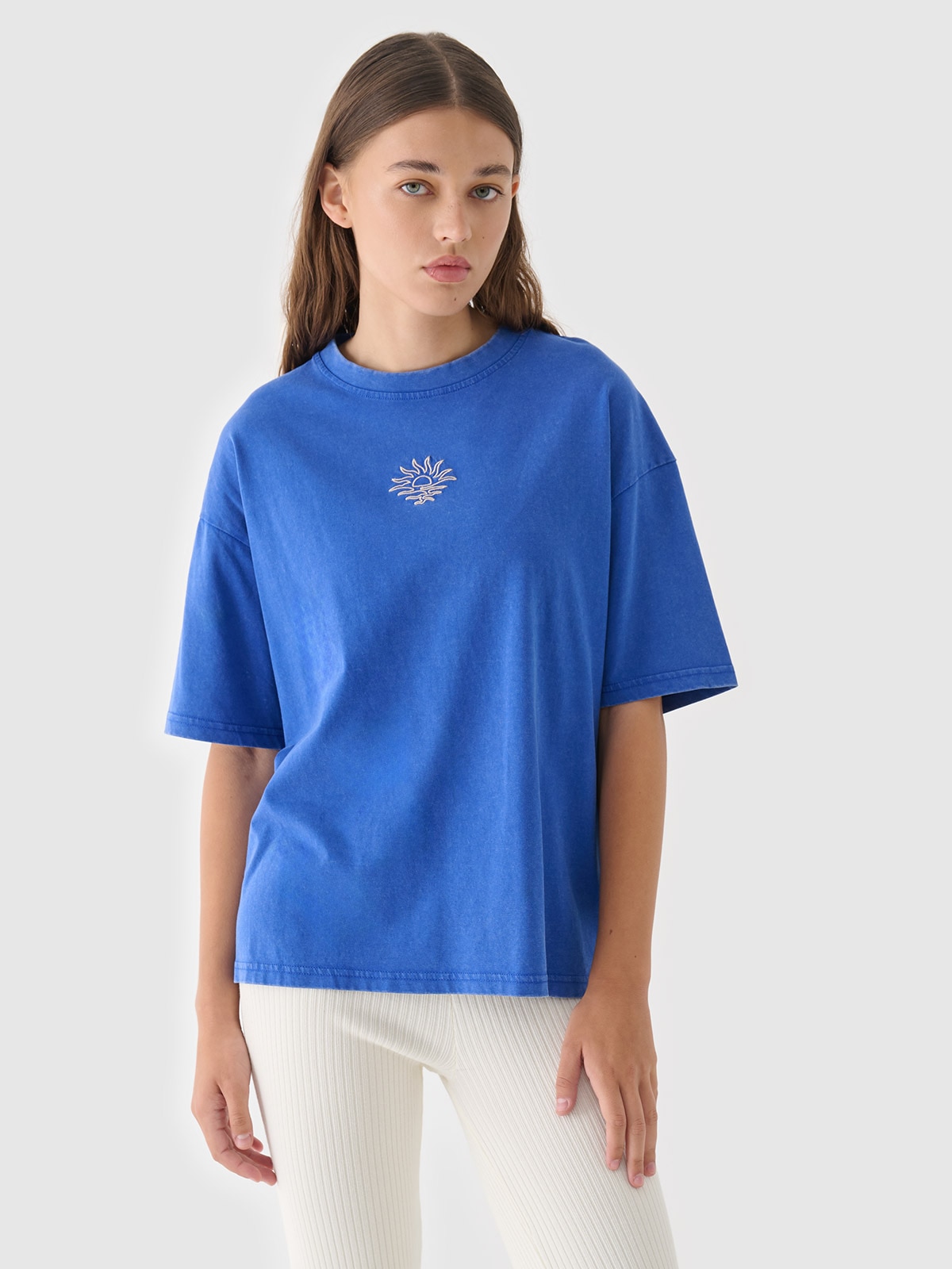 4F T-shirt oversize z efektem sprania damski - niebieski XL