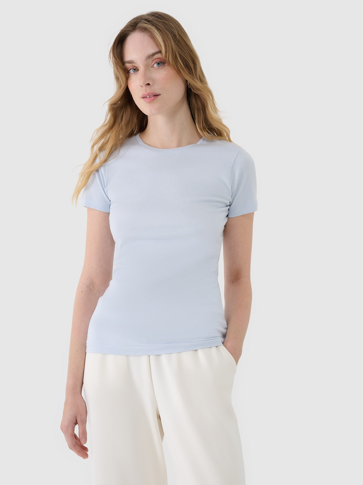 4F T-shirt slim z modalem damski - niebieski XXL