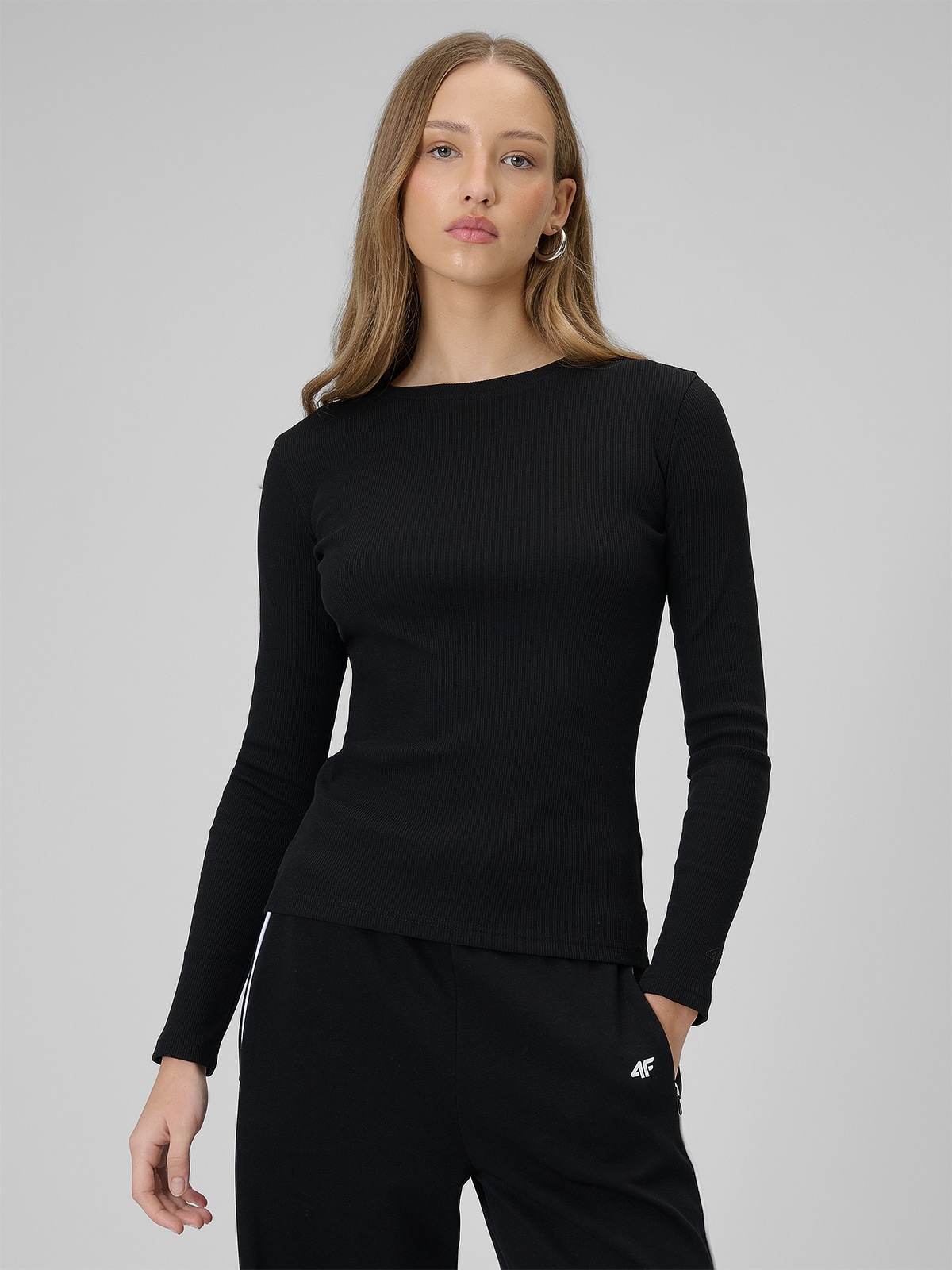 4F Longsleeve slim z prążkowanej dzianiny damski - czarny S
