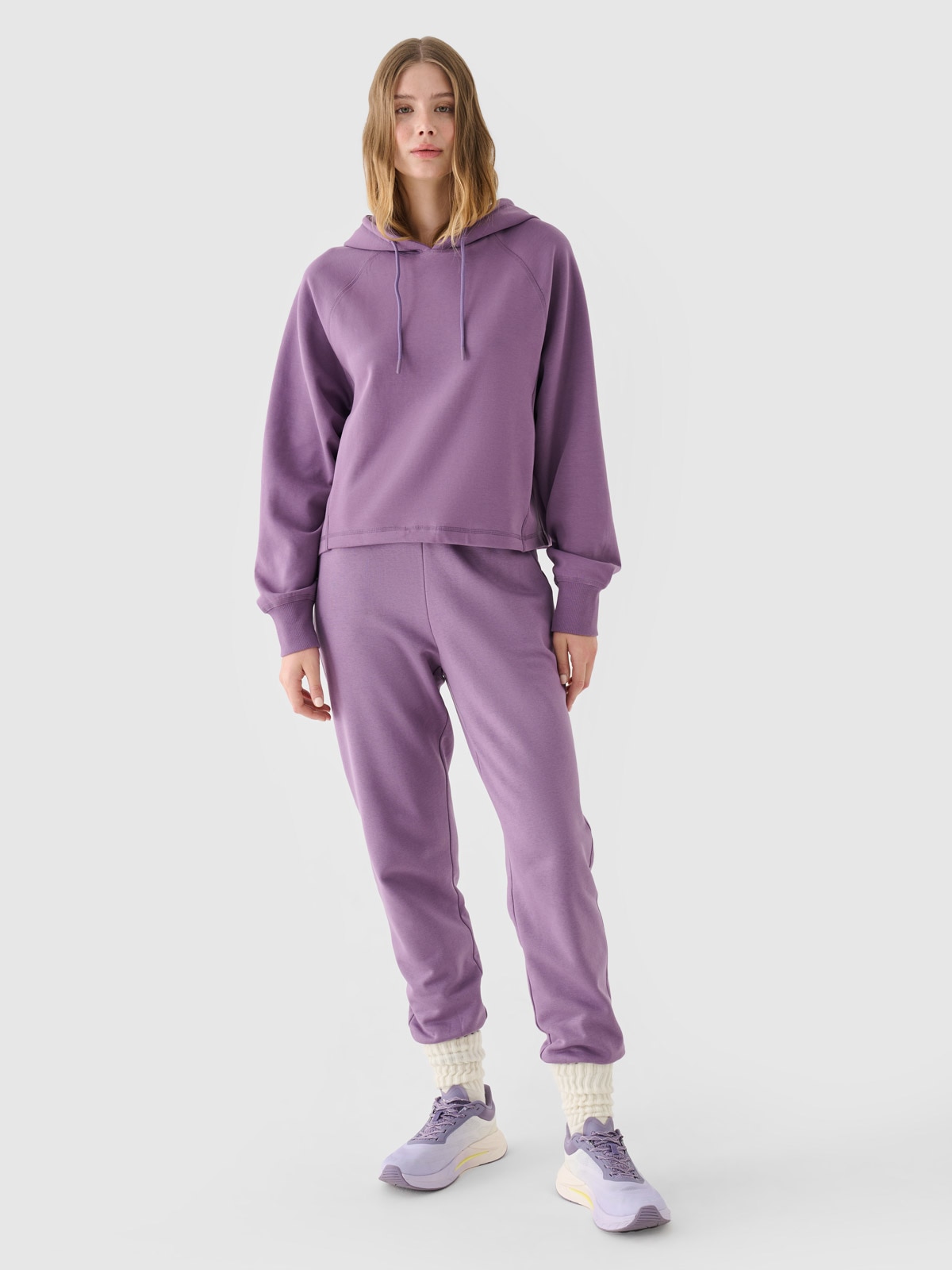 4F Spodnie dresowe joggery damskie - fioletowe XL